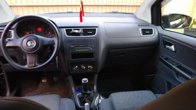 VW Fox Preto 1.0 Flex 5P Ar Hidráulica Som - Foto 7