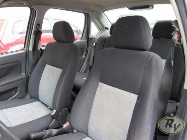 FORD FIESTA 2008/2009 1.6 MPI SEDAN 8V FLEX 4P MANUAL - Foto 3