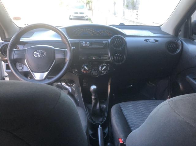 V/T Etios sedan X 1.5 2015/2015 de particular, Ipva 2019 ok! - Foto 9