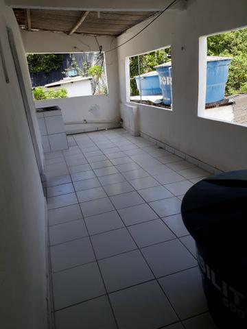 Alugo uma casa 1 °andar valor 500 reais - Foto 7