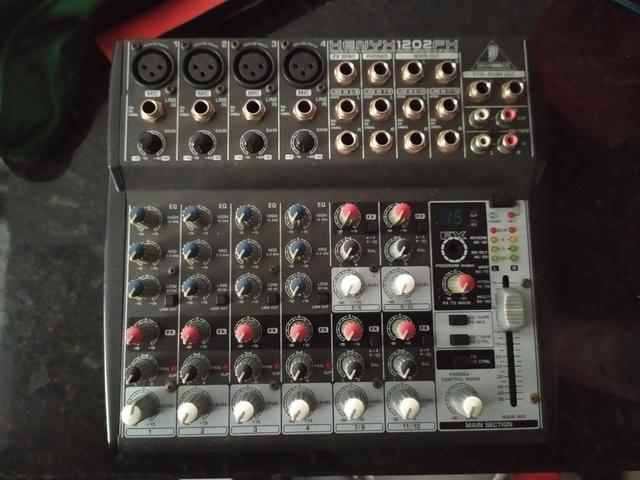 Mesa Behringer 1202