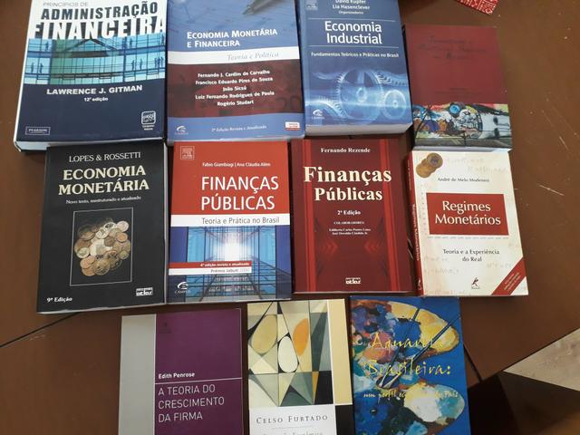 Livros Economia Administração Faculdade - Foto 2