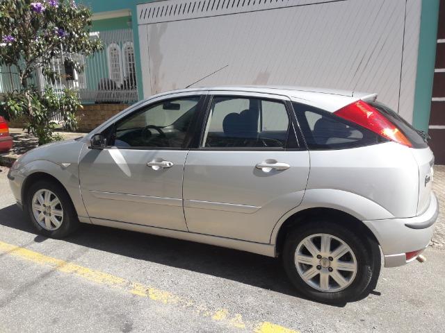 Ford Focus Hatch GLX 1.6 8v flex - único dono - Foto 5