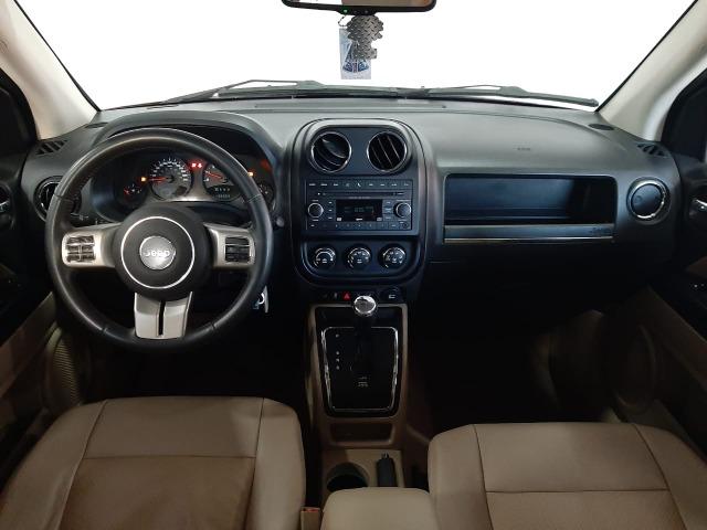 Jeep Compass Sport 2.0 2012/ Pneus novos/ Impecável - Foto 9