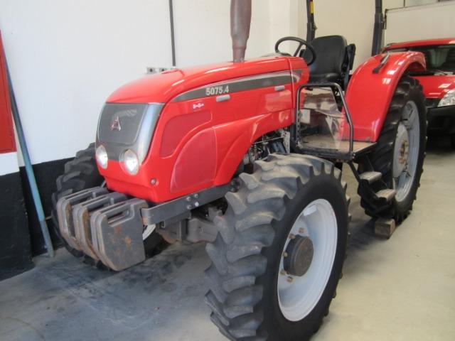 Trator agrale 5075- 4 ano 2011 4x4 com apenas 2500 horas de uso novissimo - Foto 3