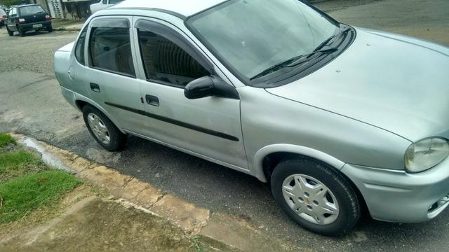 Vendo Corsa sedan ano 2000 básico 1.0 8v - Foto 10