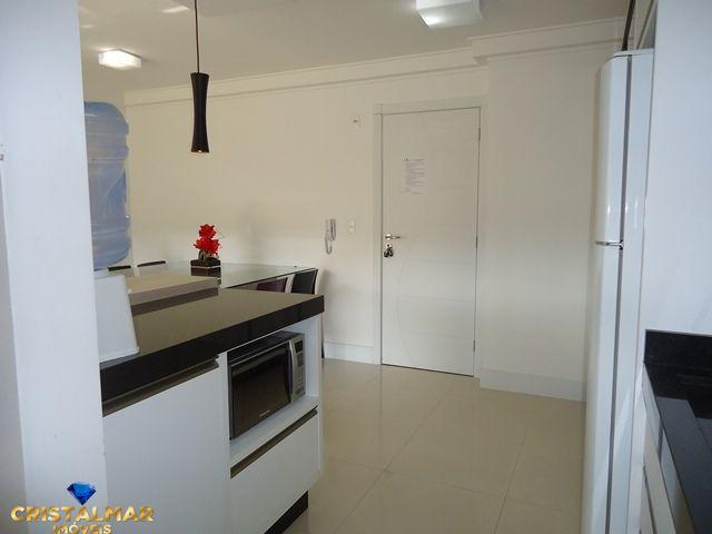 Apartamento novo e bem mobiliado - Foto 9