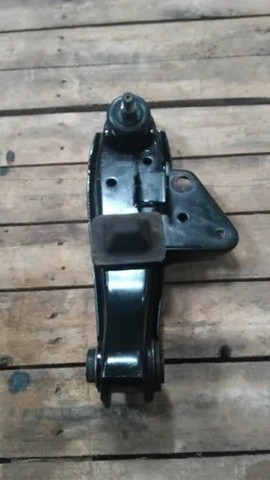 Balança Suspensão Inferior Esquerda Hyundai Hr2016 - Foto 2