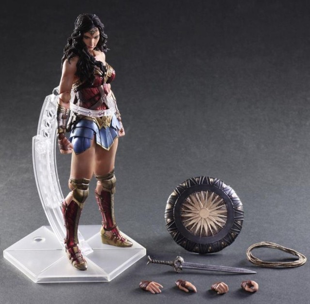 Wonder Woman Play Arts Kai Square Enix  - Foto 3