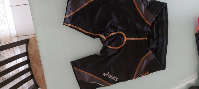 Short  para triatlhon Marca Ascis  - Foto 4