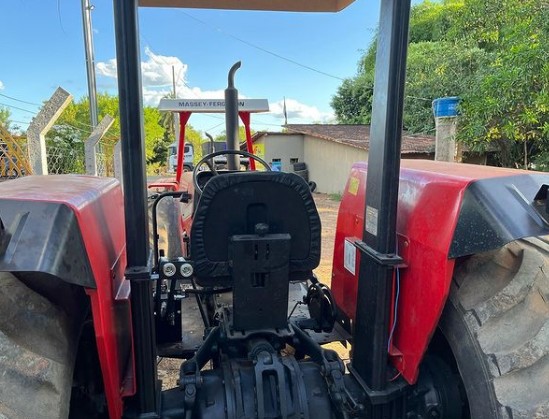 Trator Massey Ferguson 275 ano 95