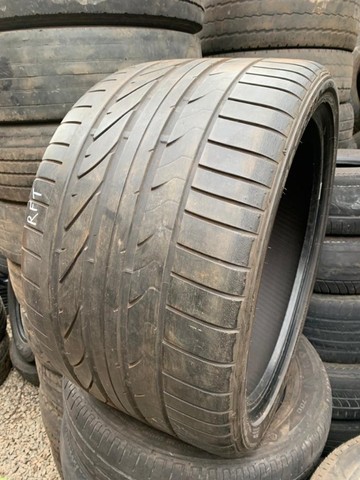 Pneu 305/30/19 Bridgestone potenza re 050a runflat meia vida sem defeitos (não é riscado) - Foto 2