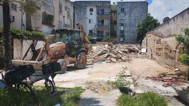 Aluguel retroescavadeira locação demolição  - Foto 2