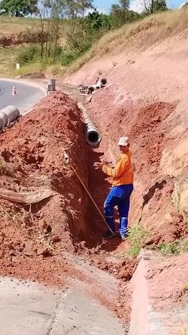 Aluguel de escavadeira Hidráulica. - Foto 2