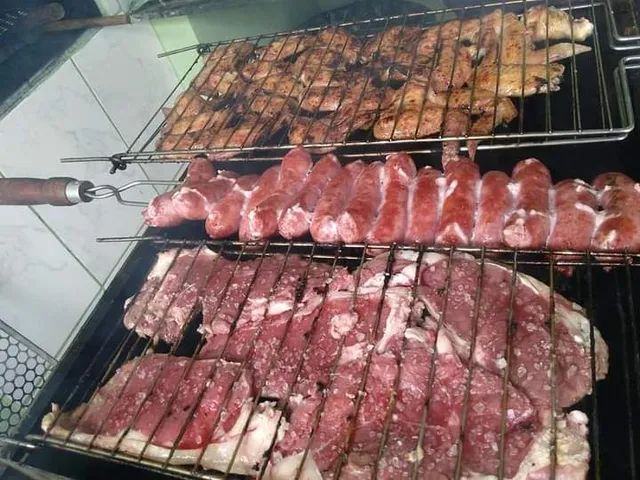 <br>"Sabores Incríveis na Sua Festa: Contrate Nosso Churrasqueiro Profissional!"
