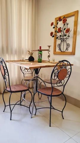 Jogo de mesa com 4 cadeiras rústico  - Foto 3