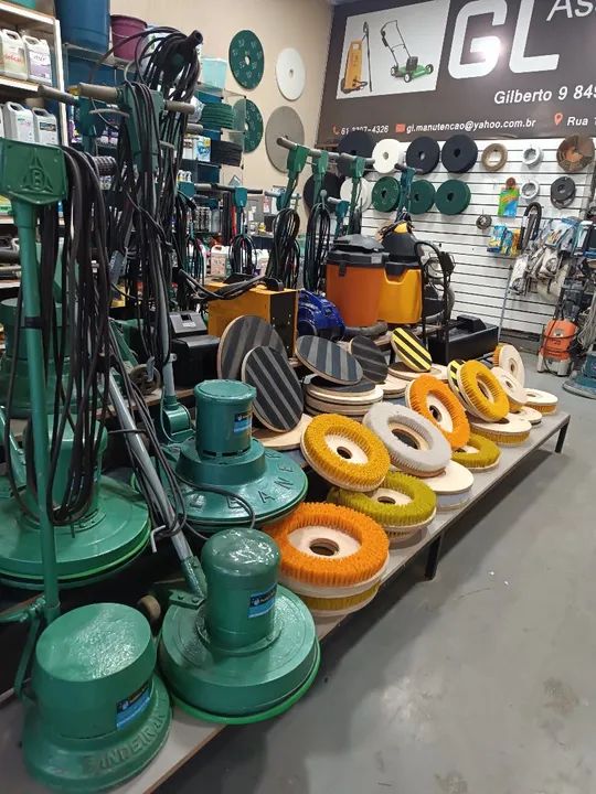Enceradeira industrial semi nova certec Aparti 1250
