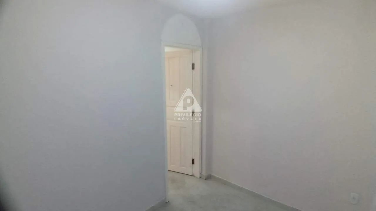 Sala Comercial de frete a Praça Saenz Pena. - Foto 6