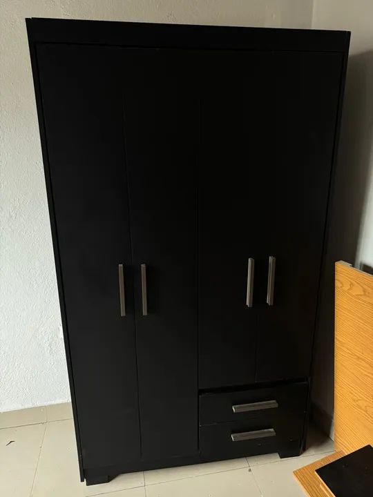 Guarda Roupas Solteiro 4 Portas 2 Gavetas