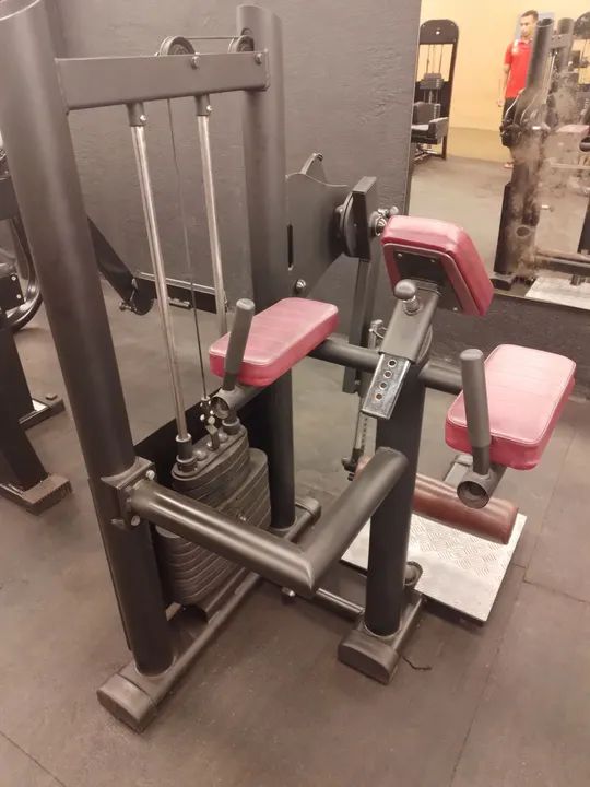 Máquina de Musculação para glúteo 