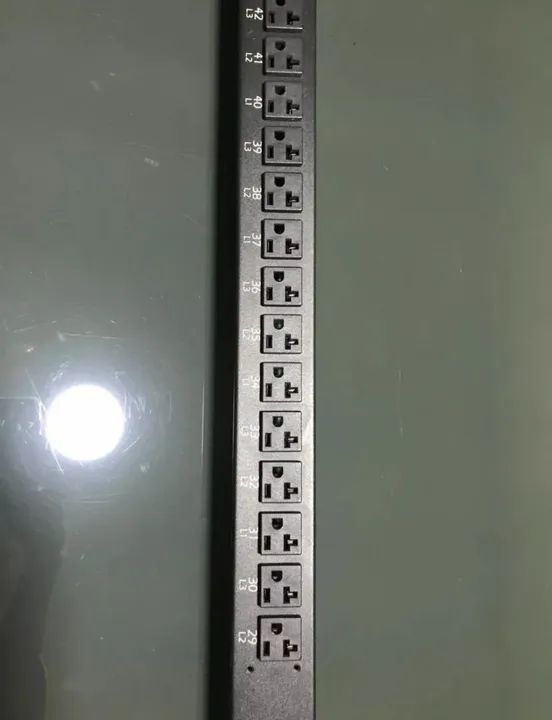 Pdu Apc Ap7562 - usada - Foto 5