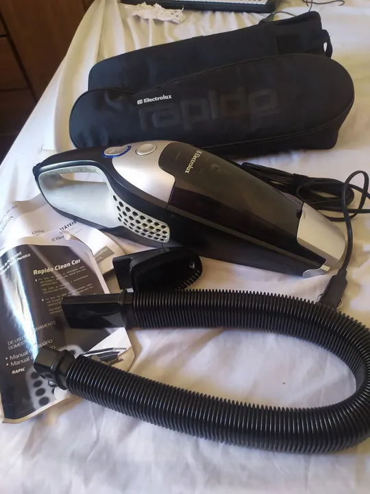 Aspirador de Pó Electrolux portátil 12V
