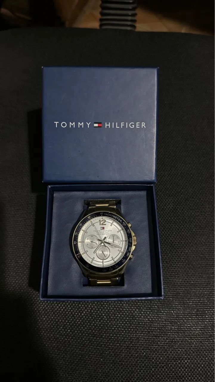 Relógio Tommy Hilfiger Dourado