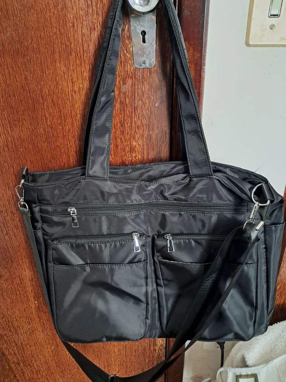 Bolsa grande trabalho faculdade cabe notebook Nova!