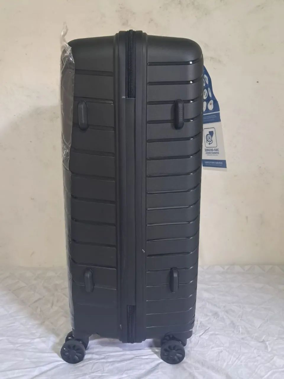 Mala de viagem despachante 30 kgpreta com design moderno - Foto 5