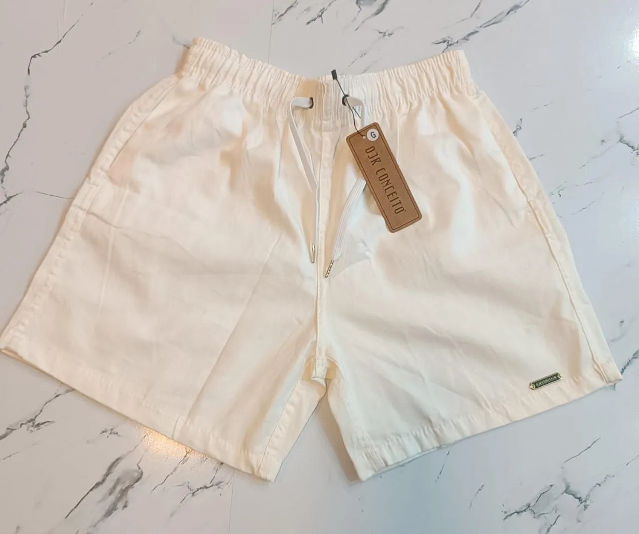 Shorts Branco D.J.R. Conceito - Conforto e Estilo