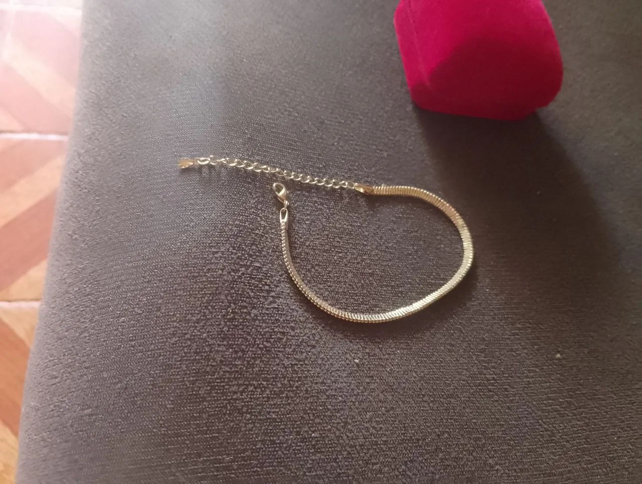 Pulseira de corrente fina dourada - Foto 4
