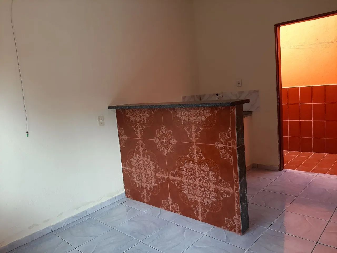 ALUGA-SE UM APARTAMENTO! - Foto 2