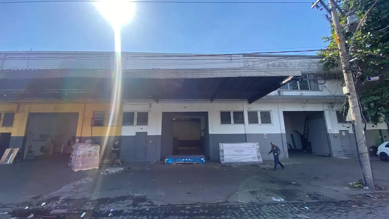 Imóvel para aluguel possui 400 metros quadrados em Penha Circular - Rio de Janeiro - RJ