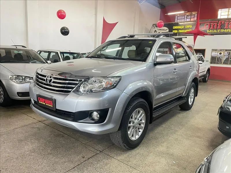 TOYOTA HILUX SW4 2.7 SR 7 Lugares 4X2 16V - Foto 3