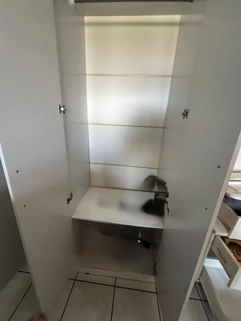 Guarda-roupa Branco de 5 Portas com Espelho - Foto 3