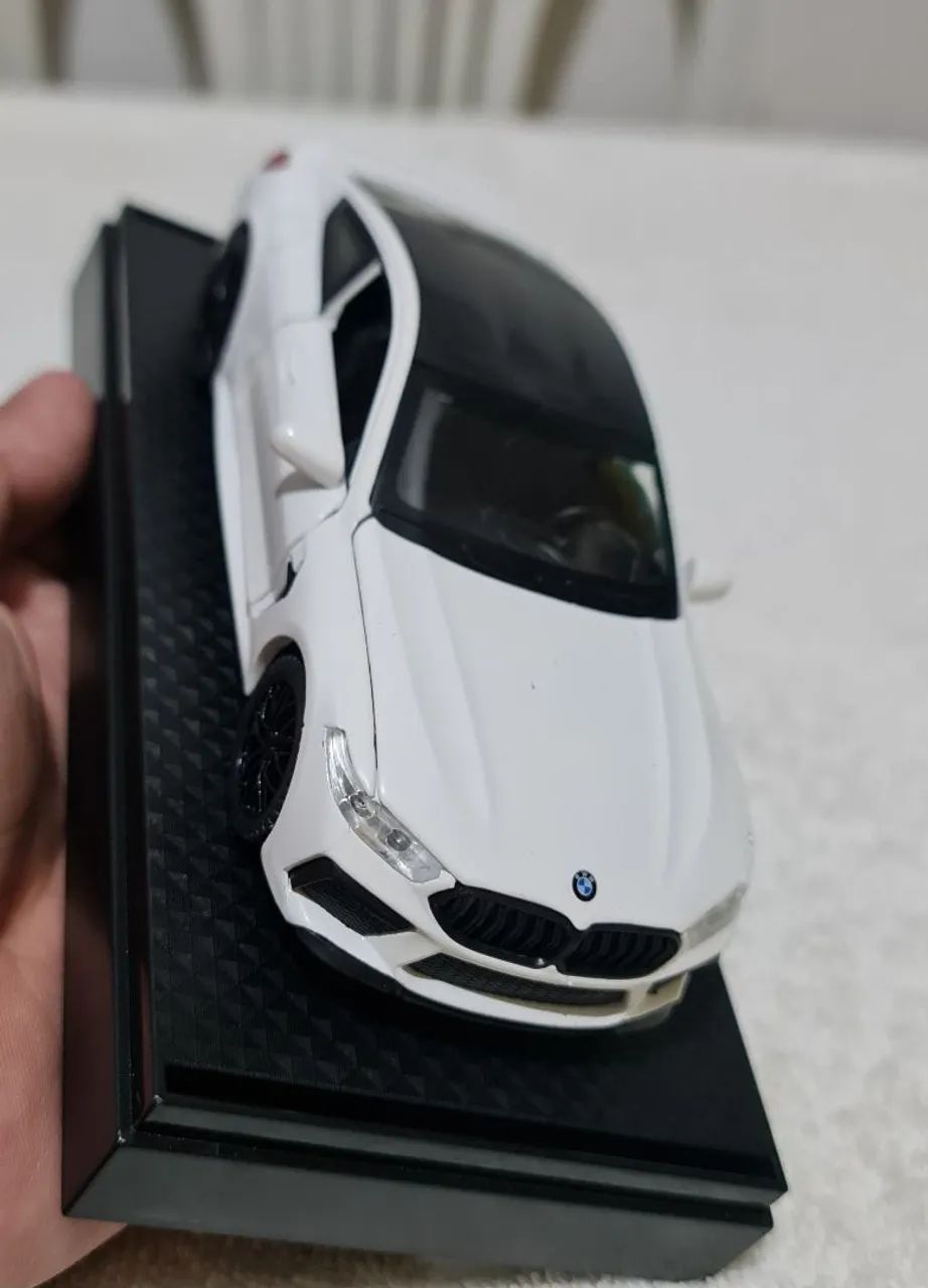 Carrinho miniatura BMW M8  - Foto 2