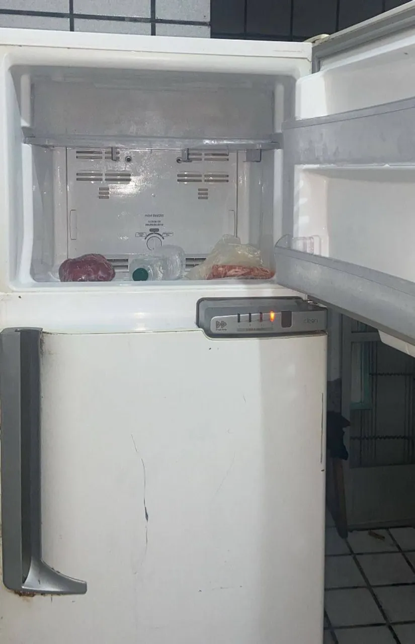 Geladeira Frost Free Electrolux