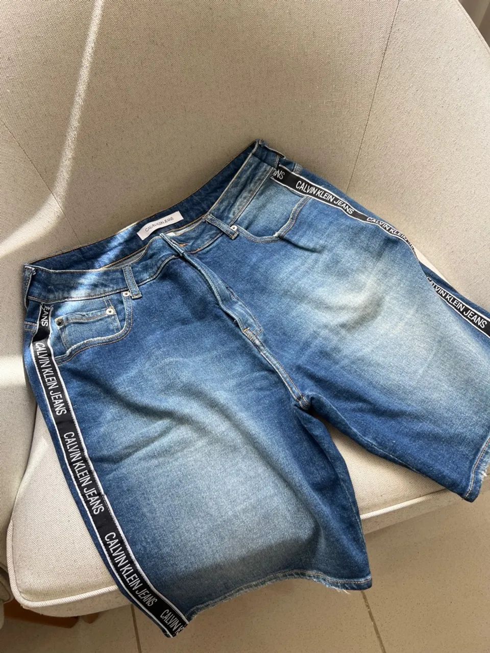 Short  Jeans Calvin Klein - Foto 2