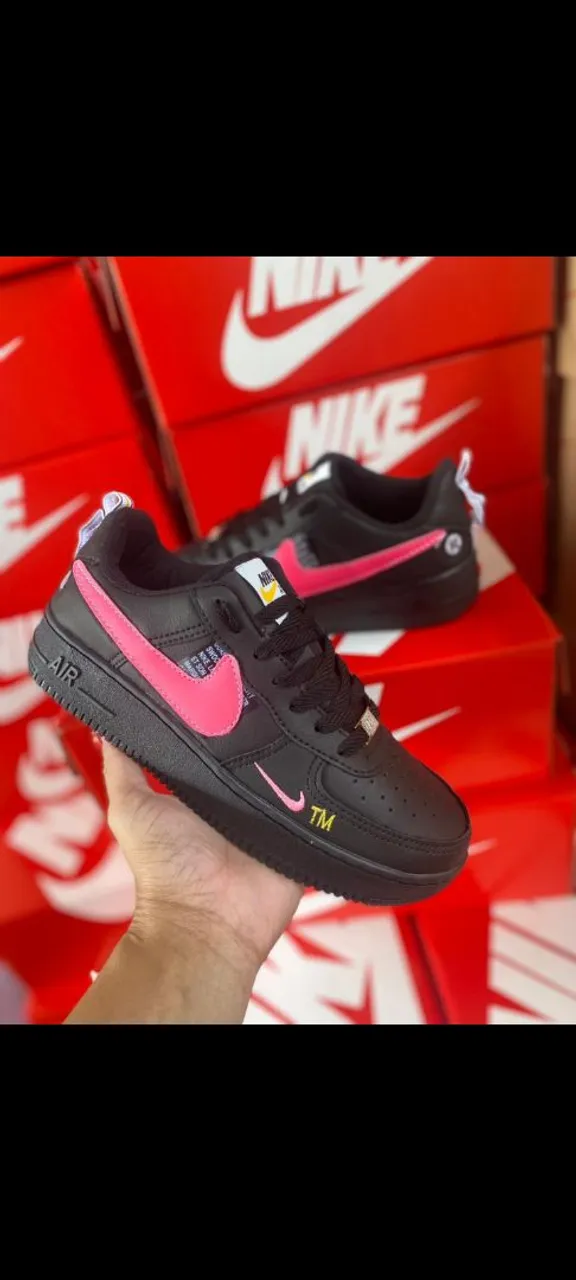 Tênis Nike Air Force 1