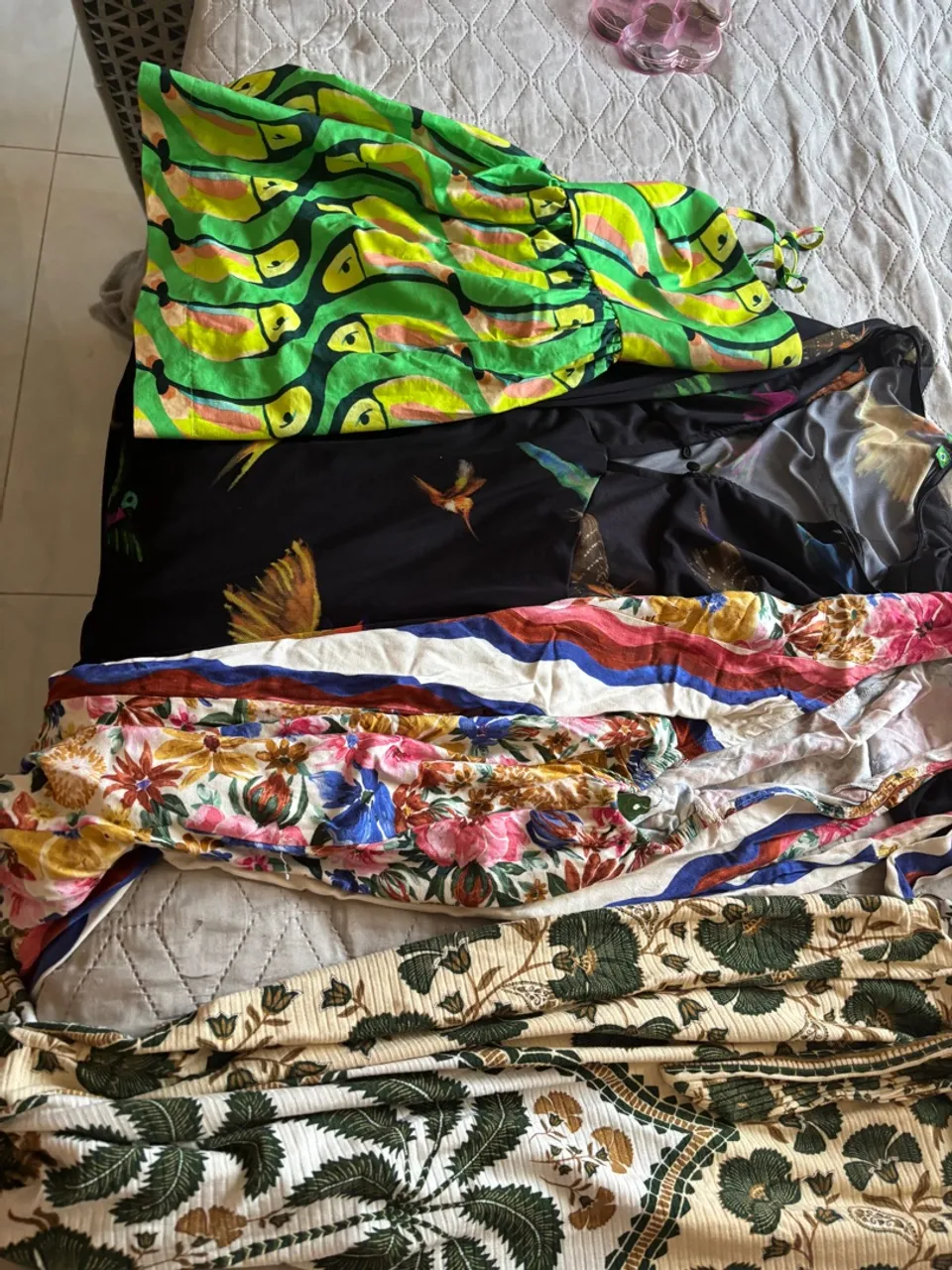 Vestidos e roupas estampadas - Verão