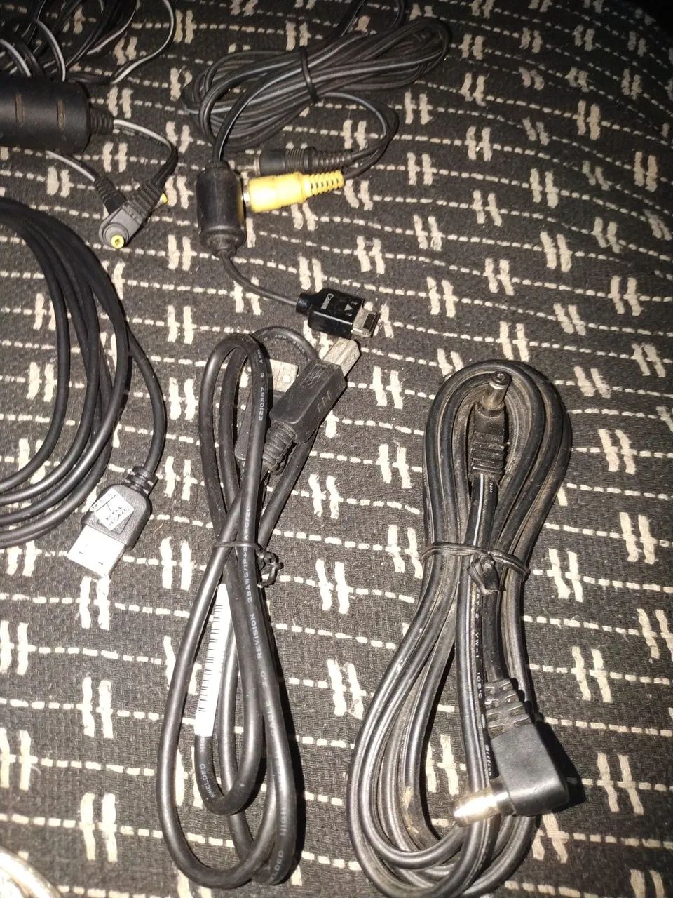 Cabos Diversos para TV e Dispositivos