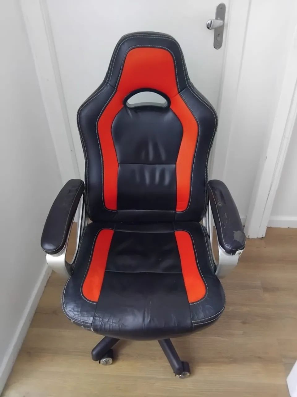 Cadeira Gamer em ótimo estado  - Foto 4