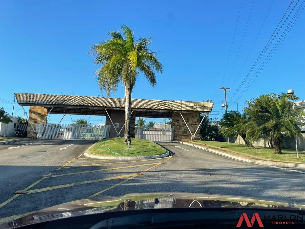 Terreno em Condomínio Vila Maria, murado, plano, área de lazer completa, 300m².