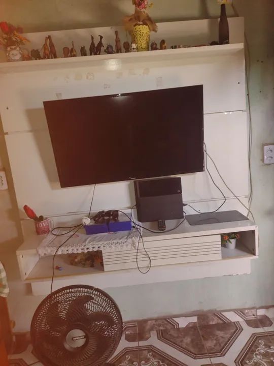 Vendo esse painel de tv, uma caixa de som semi nova,um microondas 