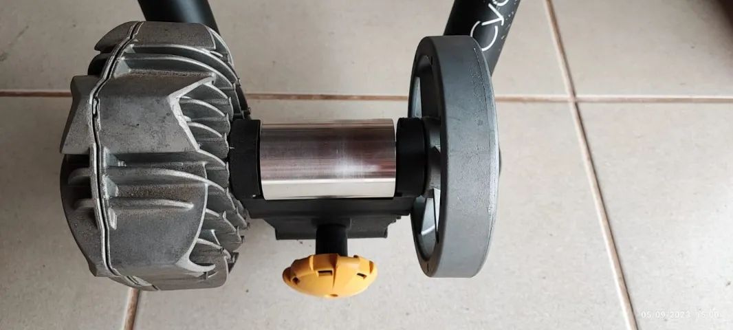 Rolo De Treinamento Cycleops Fluid 2 - Foto 4