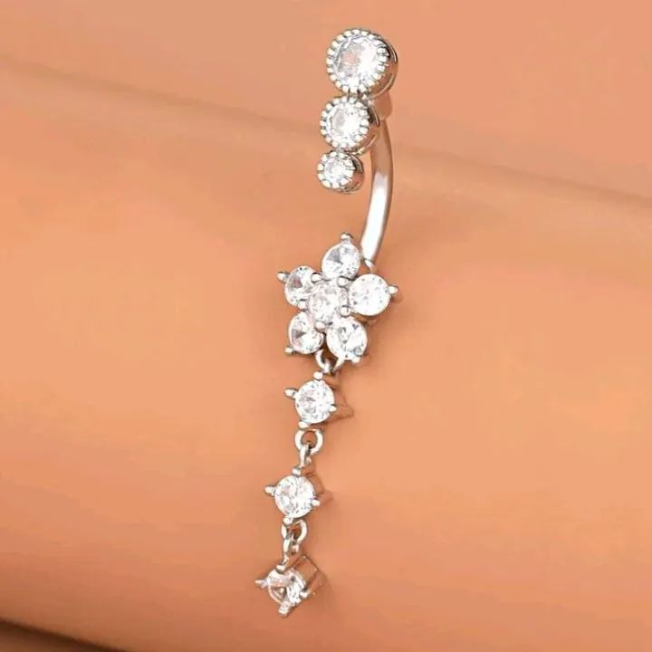 Piercing de umbigo com Pingente de Flor com Pedra de Zircônia 