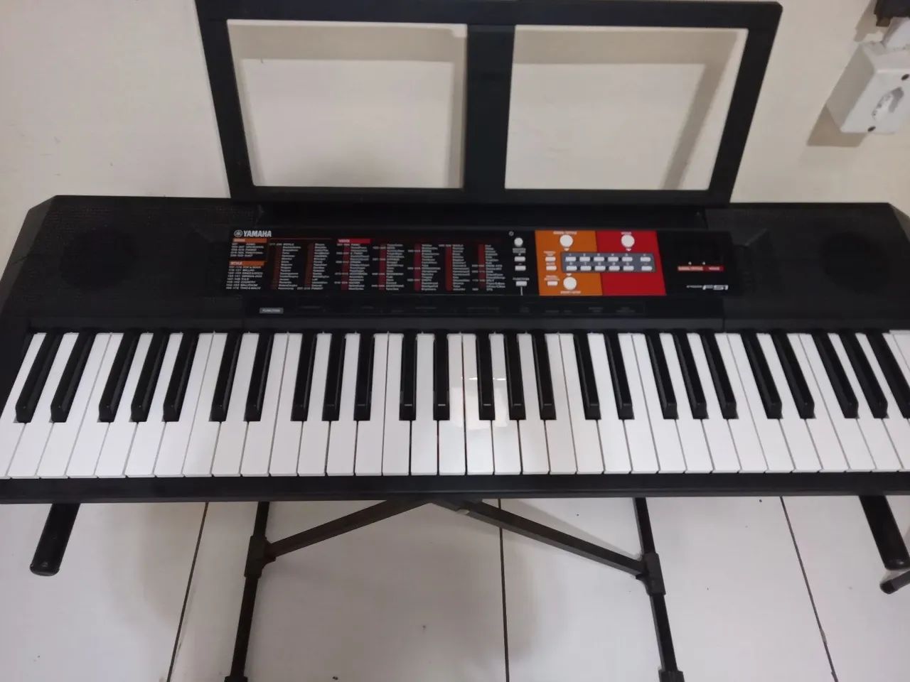 Teclado Yamaha PSR-F51 - Foto 2