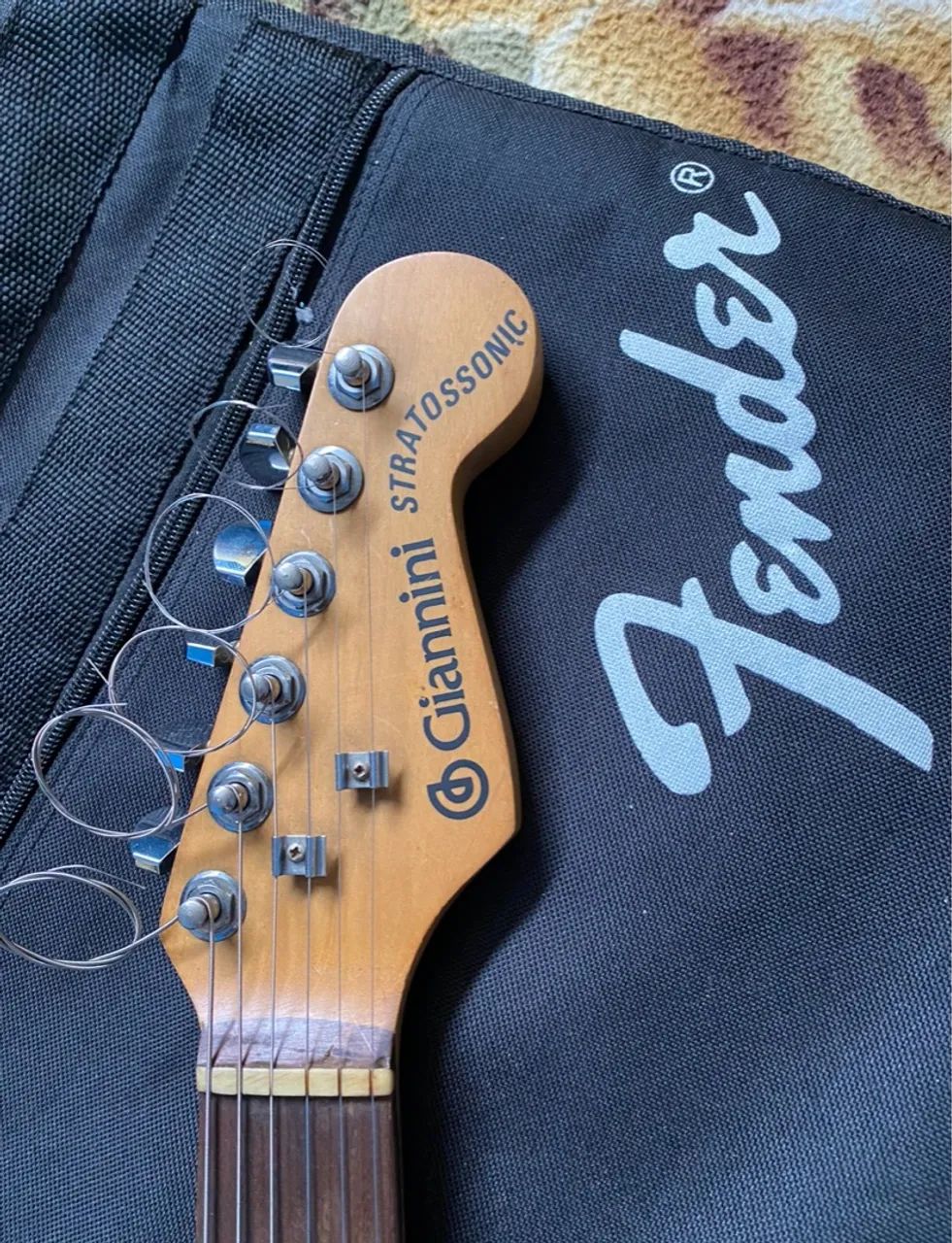 Guitarra Elétrica giannine modelo Fender Stratossonic