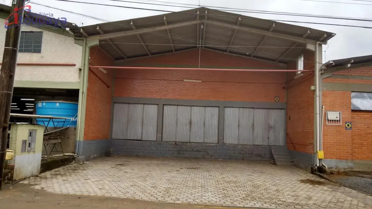 Galpão para Locação em Blumenau, Itoupavazinha, 2 banheiros