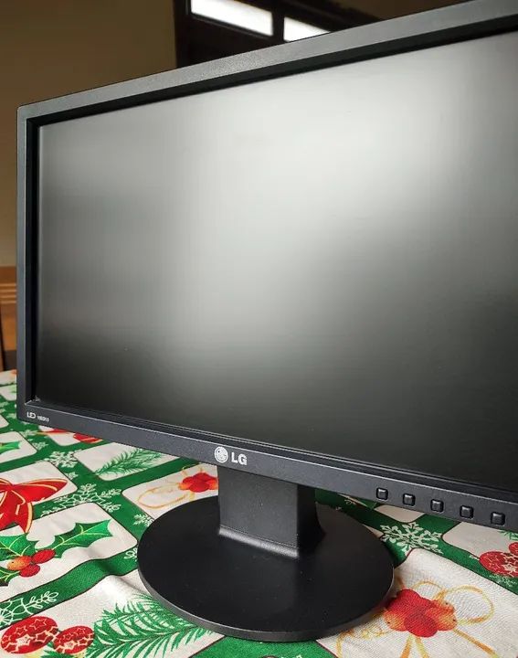 Monitor Led 19 Polegadas LG Widescreen  - Foto 2